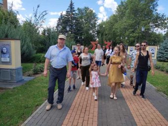 Делегация артистов из Донецка в музее 27 июля 2022 г